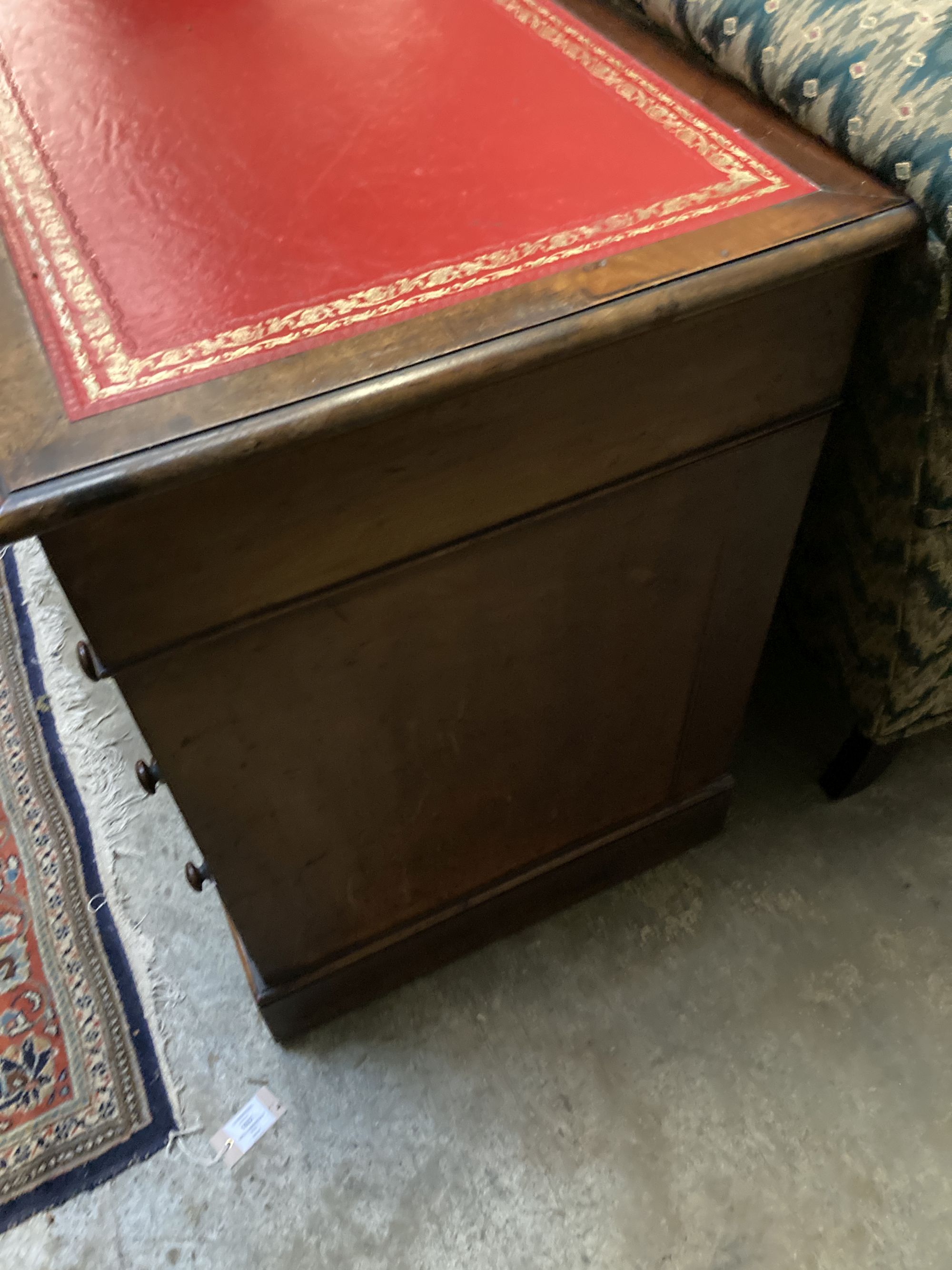 A Victorian mahogany kneehole desk, length 108cm, depth 55cm, height 76cm